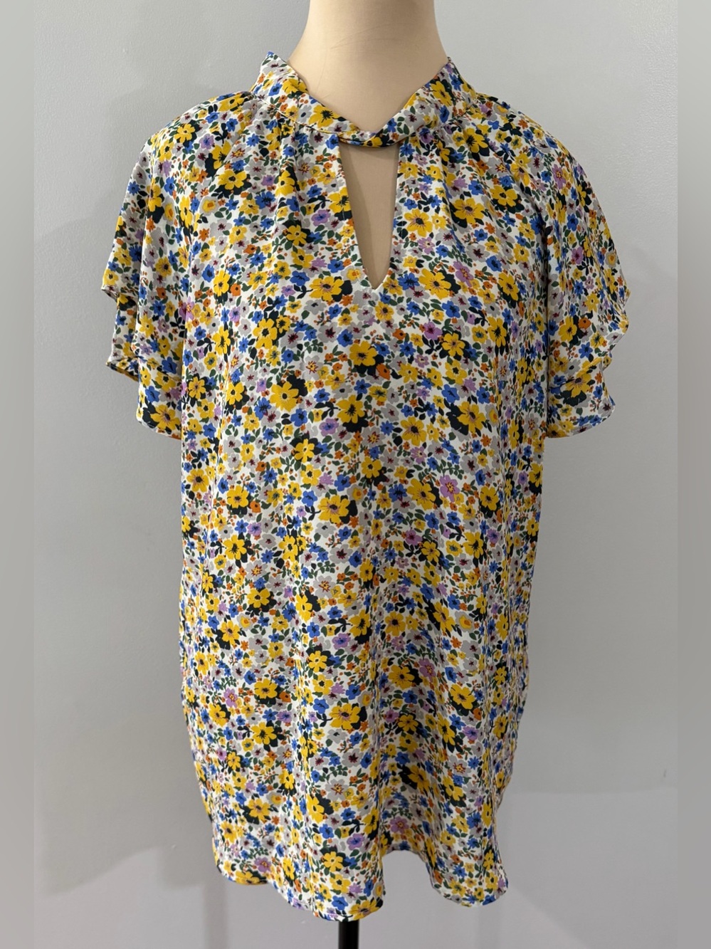 Pleione Anthropology Yellow Floral Flutter Sleeve Women's Blouse Shirt Summer